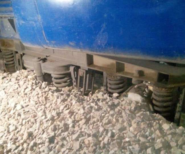 ten coaches of kathgodam jaisalmer ranikhet express derails, no casuality reported