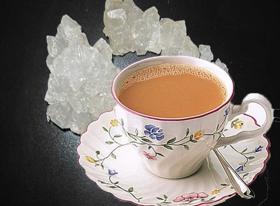 Sip a cup of tea in the lost hard-earned