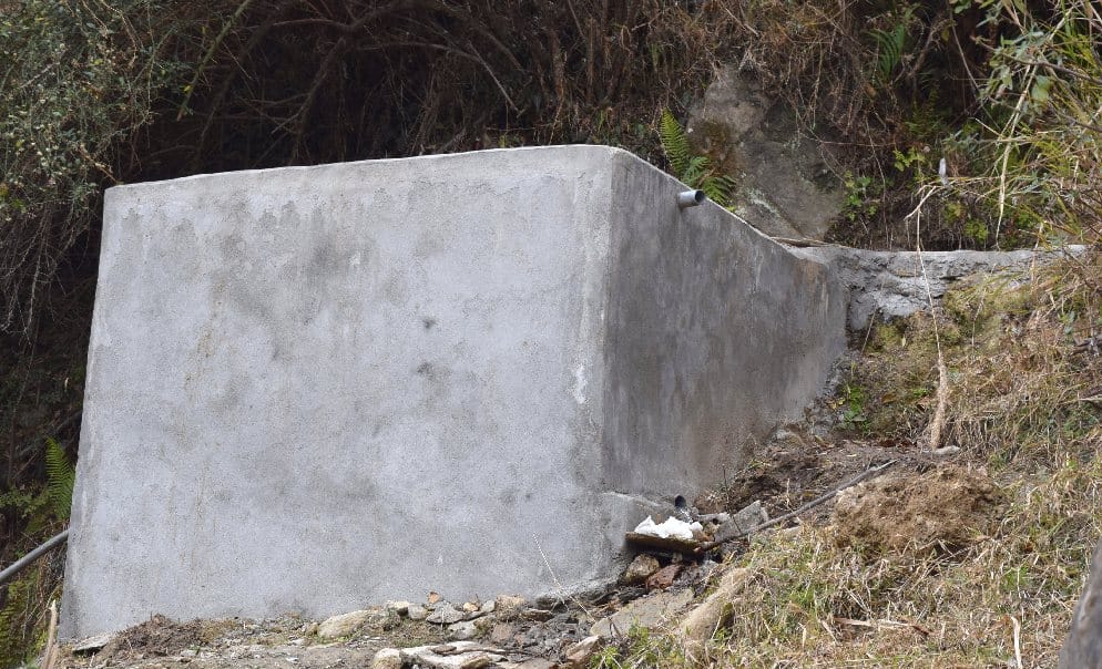 five year old girl play front of home and suddenly died