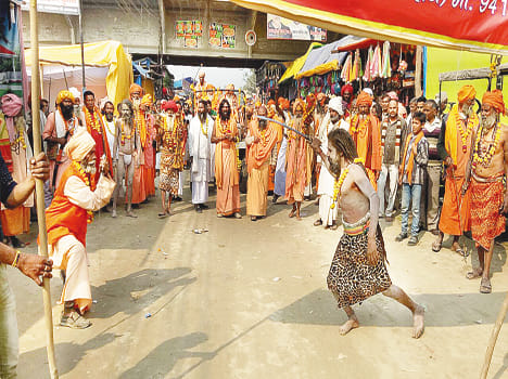 Ganga Aarti at invocation, the Saints showed feat