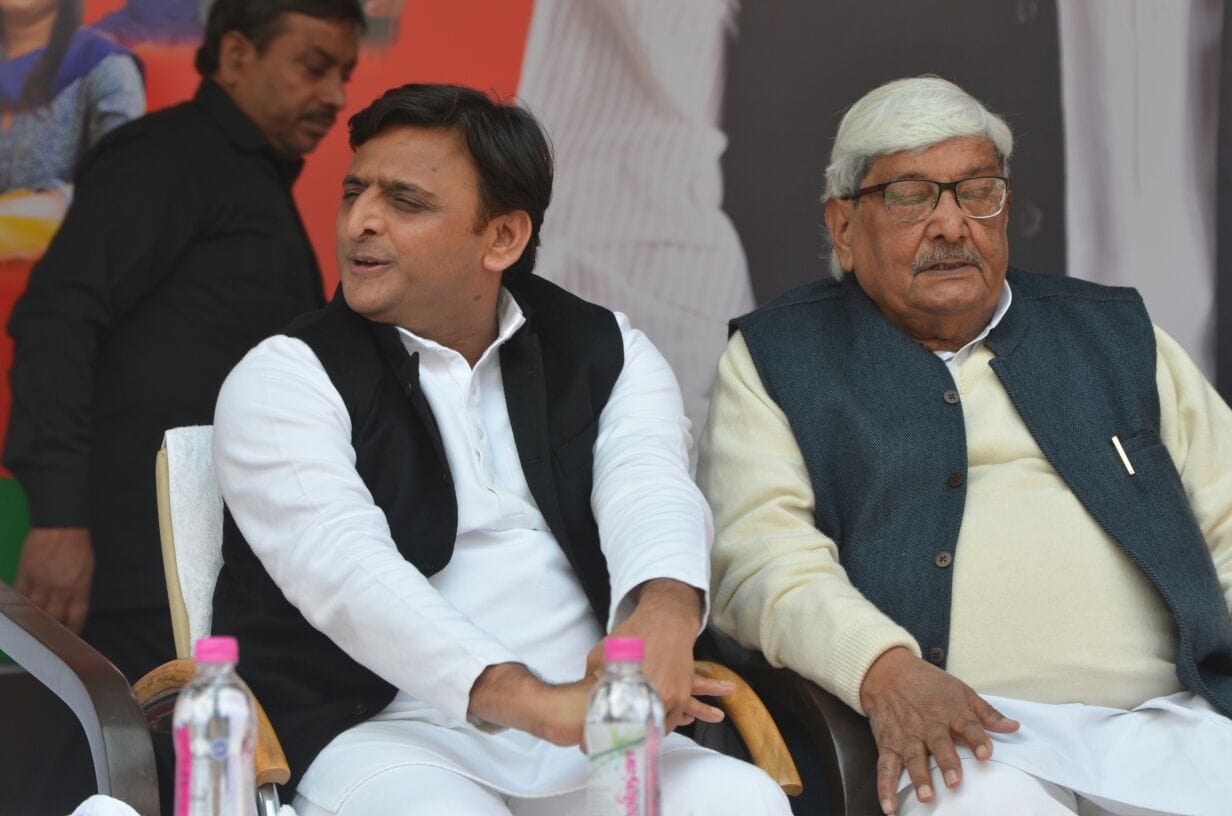 akhilesh yadav releases election manifesto