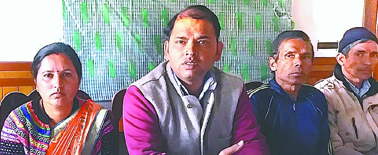 SC State Coordinator Virender Congress left the party with supporters