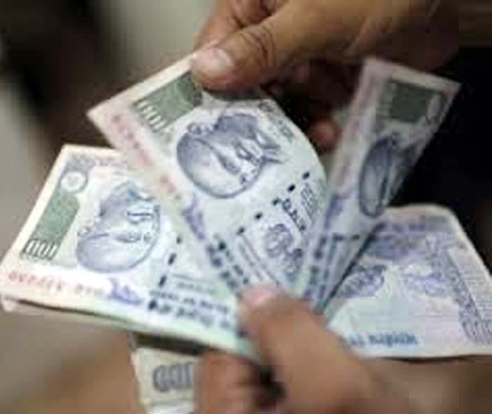 market came to fake 100 notes
