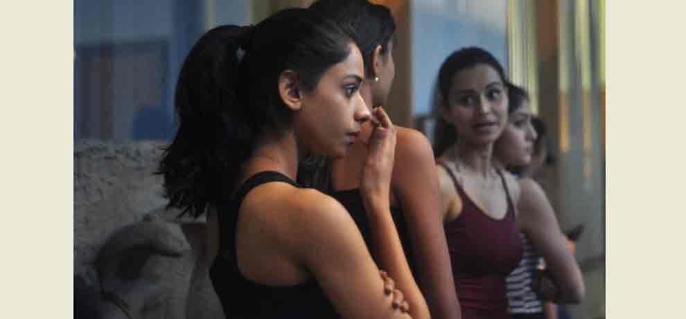 fashion  models getting ready for Amazon India Fashion Week 2017