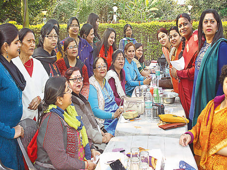 Harper club women voted Resolved