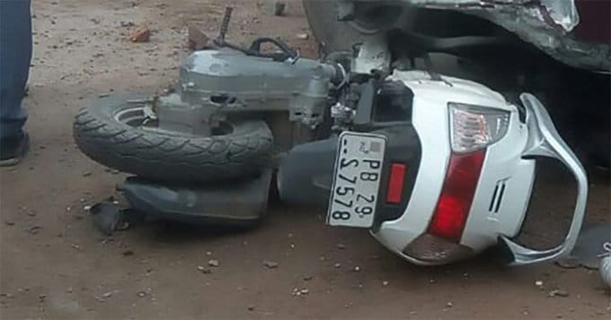 lady teacher was driving activa with headphone, hit by bus and killed at moga of punjab