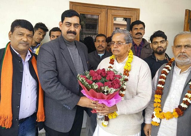 Congress left hand, Rajpal with BJP