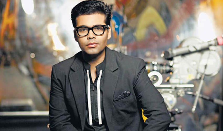 karan johar enjoy with gauri khan in swimming pool