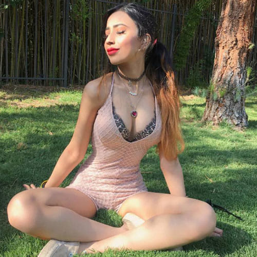 sakshi chopra new bikini photos in instagram