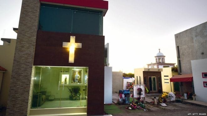 Tombs, more beautifull than anyone's house