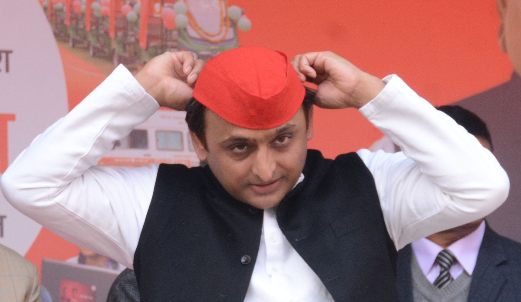 akhilesh yadav speaks on alliance of SP and congress.