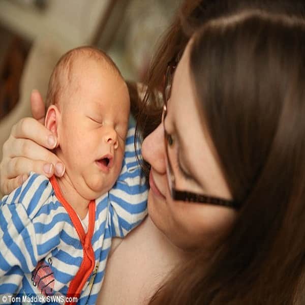  alice payne gives birth to his son while asleep, amazd docter