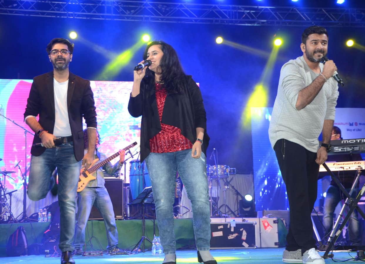 iit bhu: sachin and jigar paerform at kashi yatra