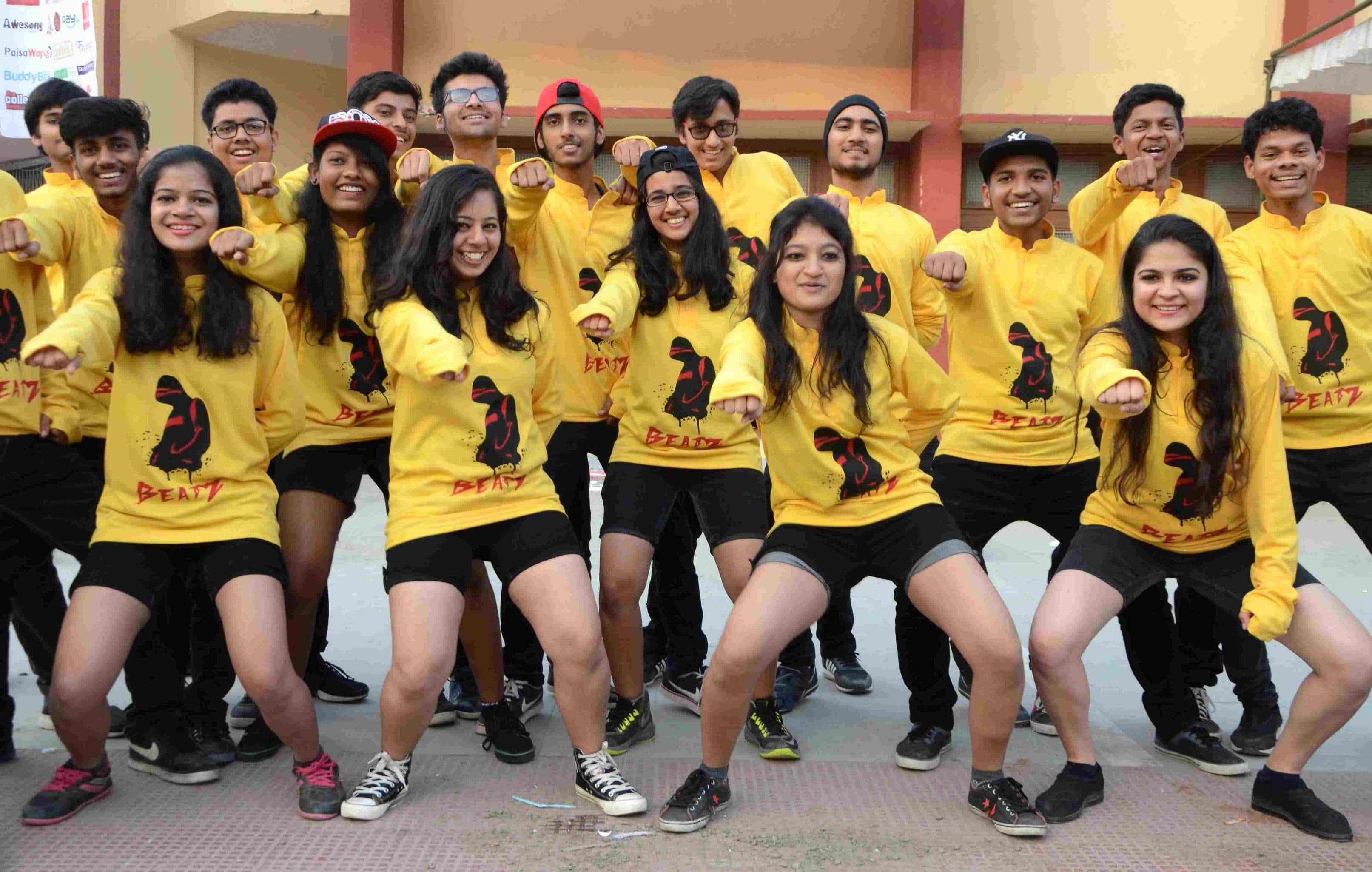 iit bhu: sachin and jigar paerform at kashi yatra
