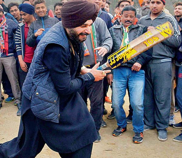 amazing and unique photos of navjot sidhu at amritsar of punjab