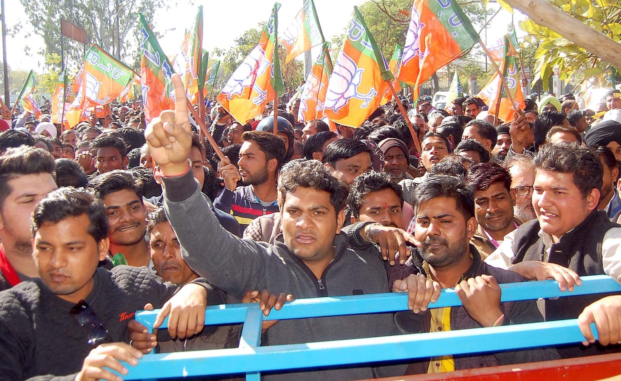 two candidates file nomination in balrampur, sold 18 papers