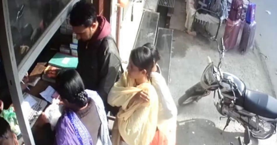 pocketmar girls gang captured in cctv at medical story at yamunanagar, be aware of girls
