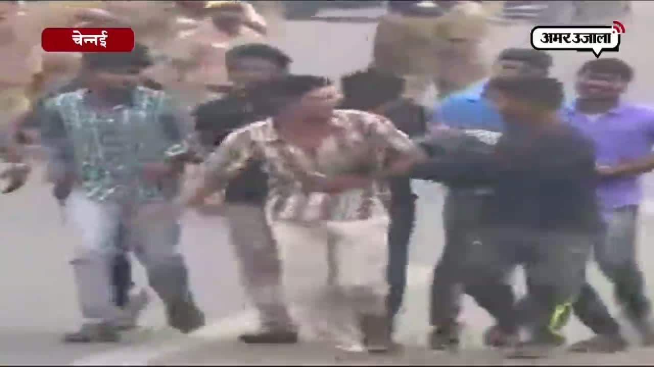 हिंसक हुए जलीकट्टू समर्थक