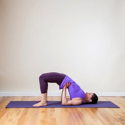 5 Yoga For Curvy Figure