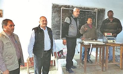 नगर निकाय चुनाव : 1379 मतदान कार्मिकों का हुआ प्रशिक्षण, 21 कर्मी रहे गैर हाजिर 1379 polling personnel trained 21 personnel remained absent
