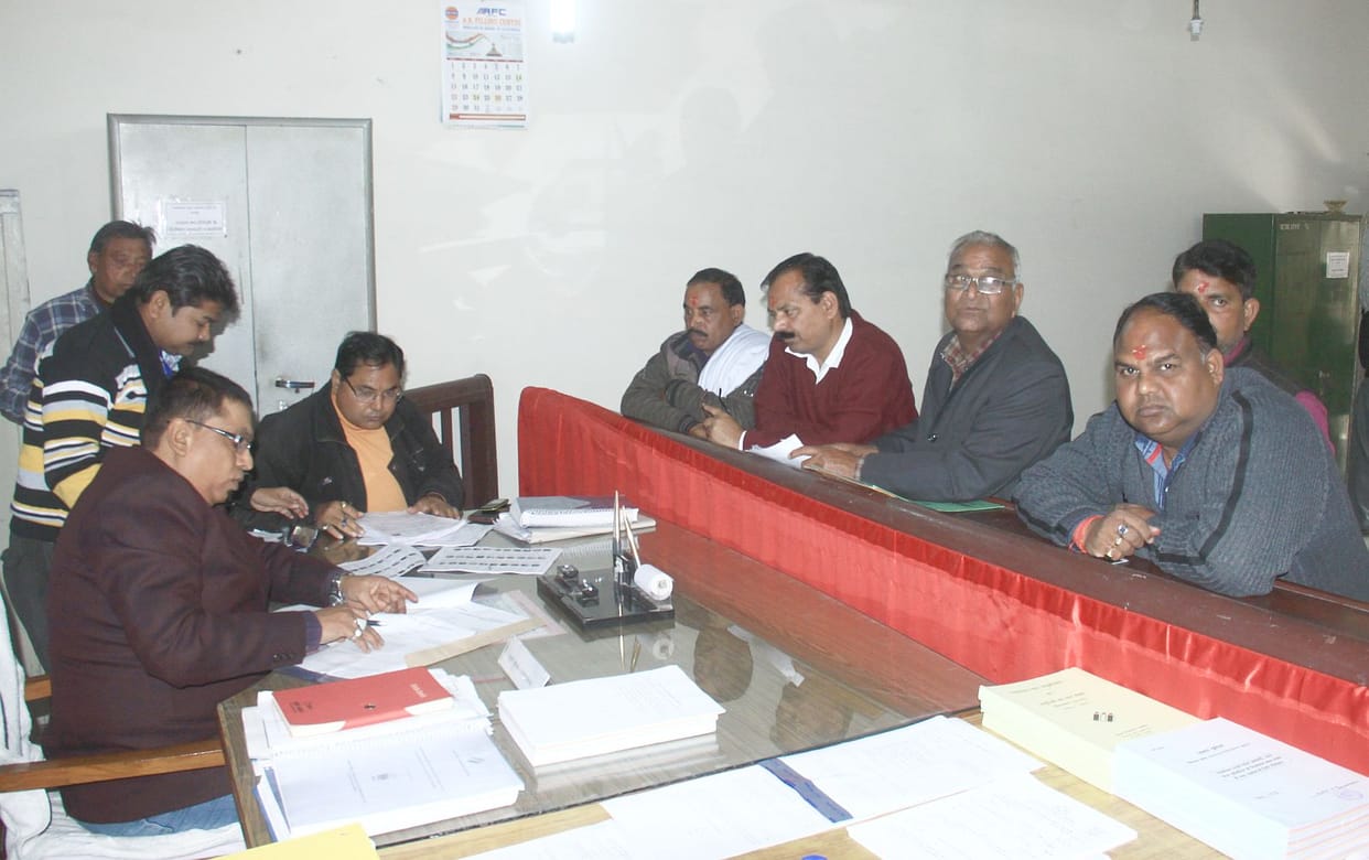 Ramsevak, Ashutosh sharp Including seven nominations