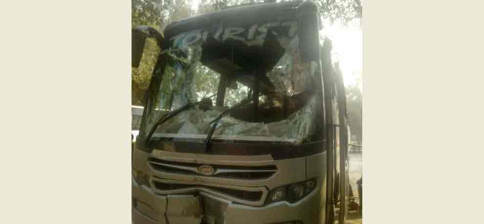 truck collided with volvo packed with marriage procession in delhi