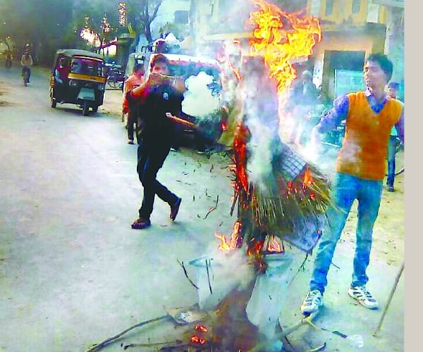 revolt in BJP on ticket in uttar pradesh.