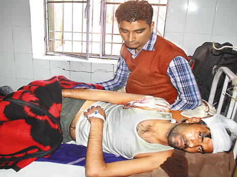 Miscreants entered the house of the young man shot at the opposing looting