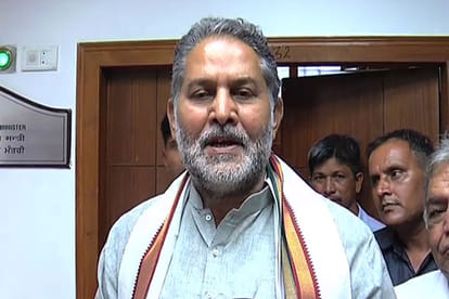 bjp minister rambilas sharma asked unique question to girl student at bhiwani