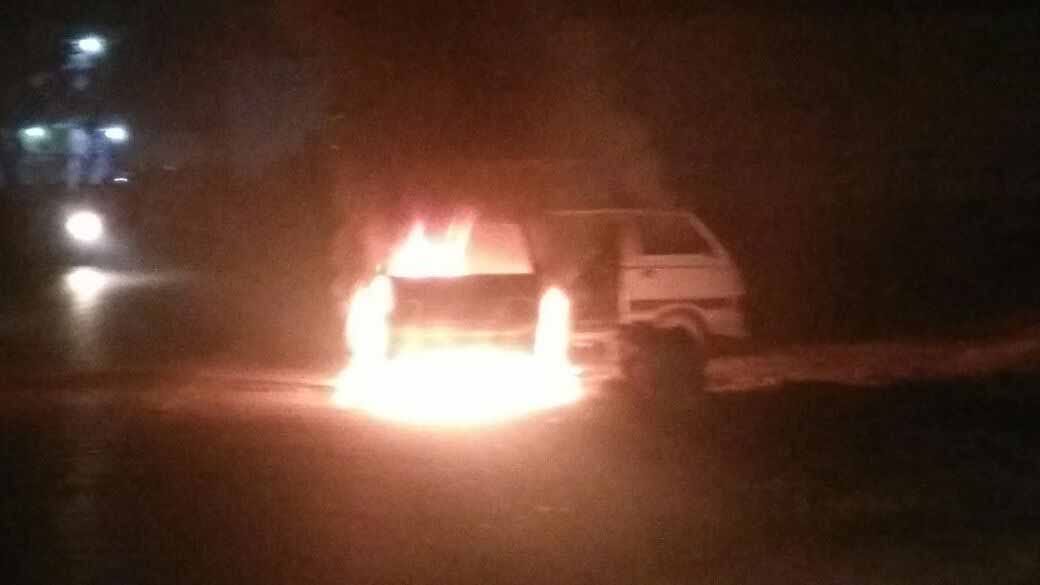 two maruti van caught fire while exchanging cylender