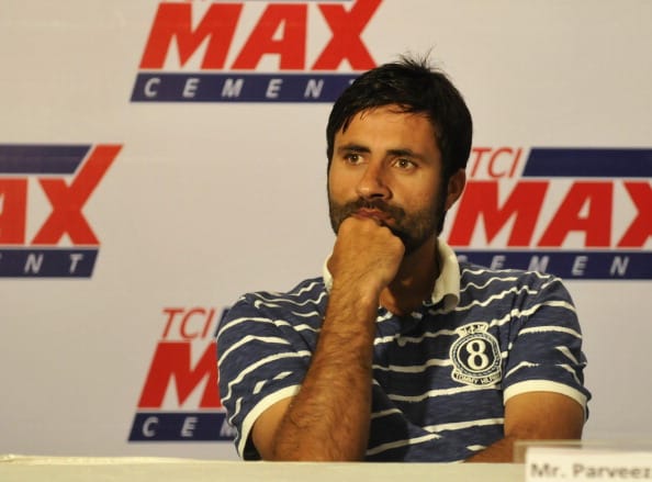 Parvez Rasool Wants to share dressing room with Ashwin