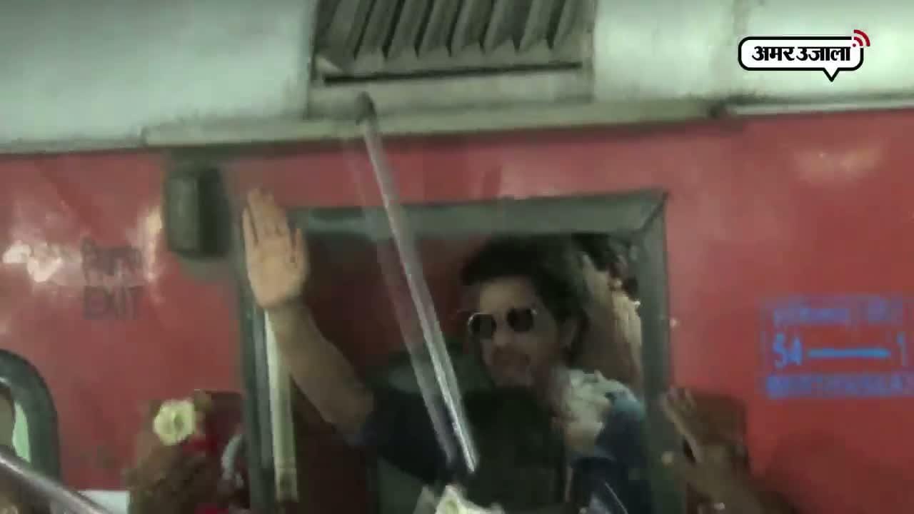 , वडोदरा स्टेशन पर भीड़ में फंसे शख्स ने तोड़ा दम