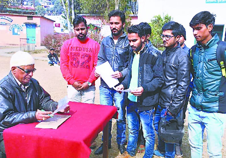 Students met with the principal to change the exam date