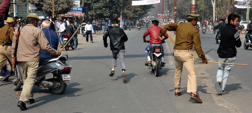 Supporters of ajju sensationally lost consciousness, police baton-niece
