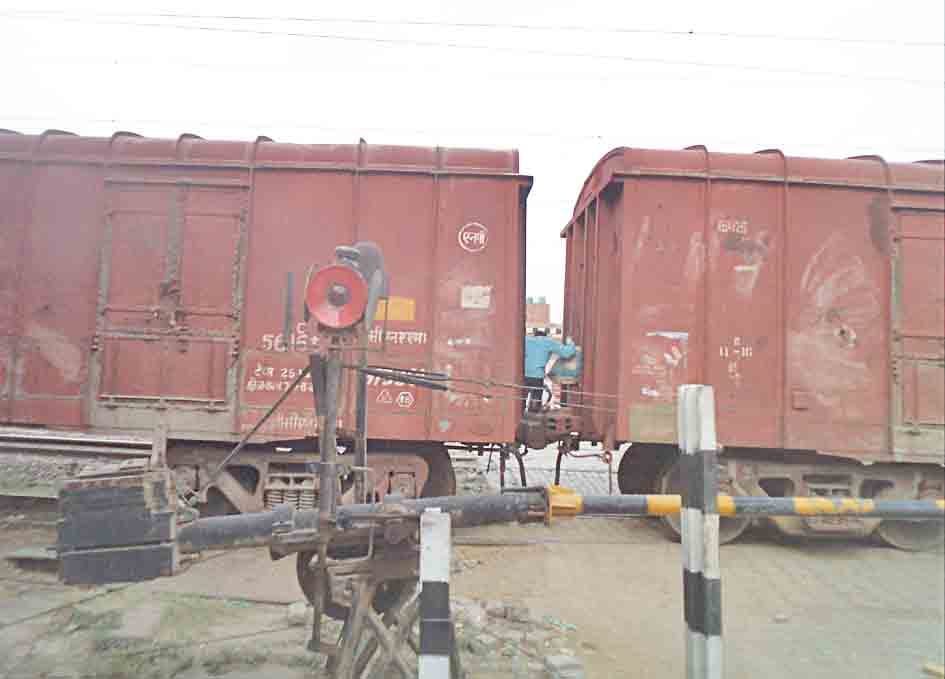 train on crossing