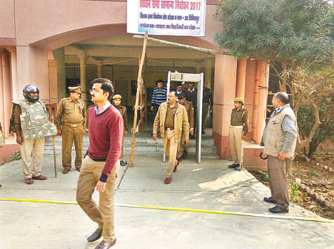 No nomination for the second day, 13 pamphlets sold