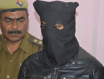 police disclose the case of murder and robbery in mau
