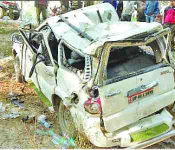 Car turnaround, five injured