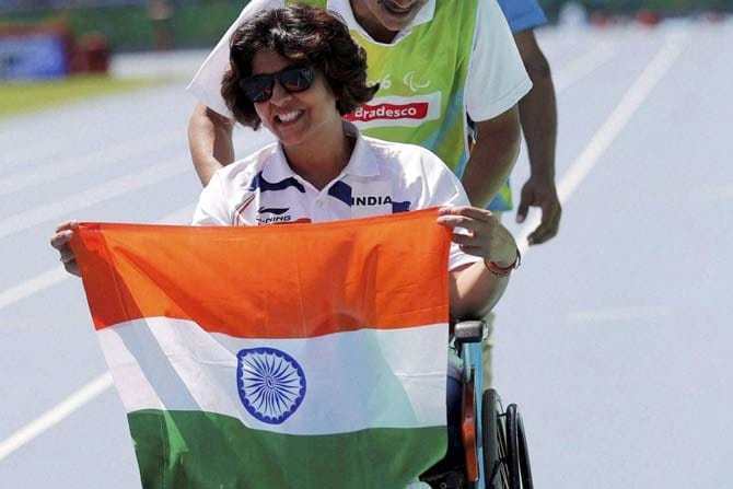 india's first medal winner para olympian deepak malik wll awarded by padam shri award