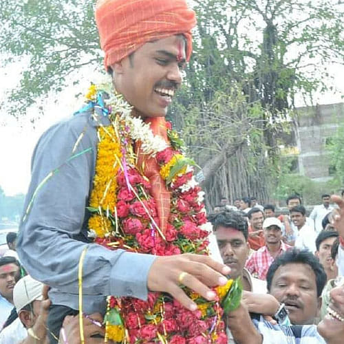 The Story of a Disabled Bangle Seller Who is Now an IAS officer