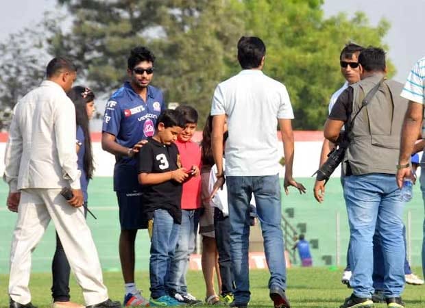 chief minister akhilesh yadavs children enjoys t-20 match in green park