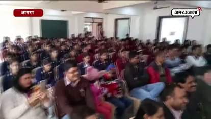 AUSTRALIAN MINISTER IN INDIAN-AUSTRAIA EDUCATION MEET