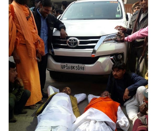  BJP leaders protest for tickets in Lucknow.