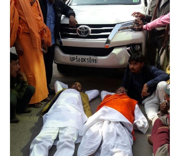  BJP leaders protest for tickets in Lucknow.