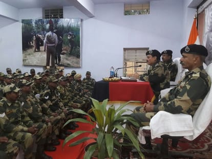 dg bsf visited forward post of border
