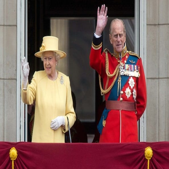  why india is called a demcroatic country, but england not? click to know