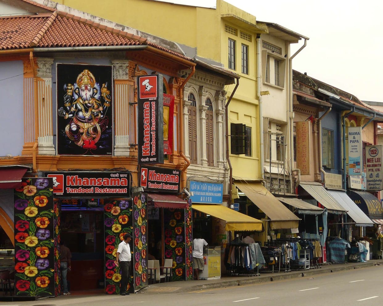   new heritage trail in singapur at little bharat