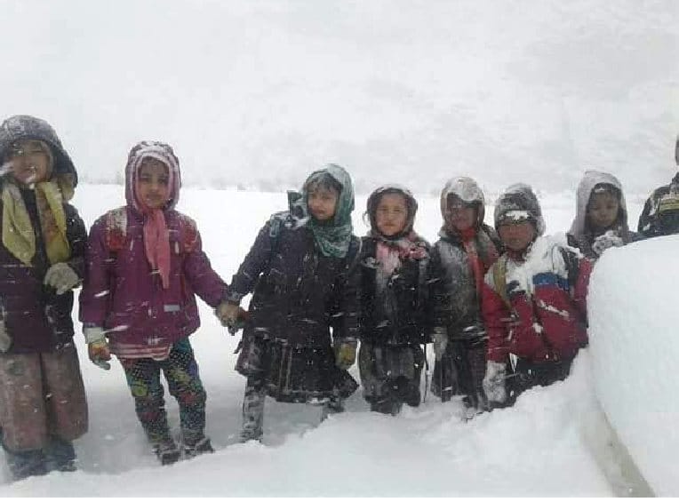 Heavy Snowfall and Rainfall Continues in Himachal.