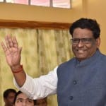 वी. षणमुगनाथन का इस्तीफा