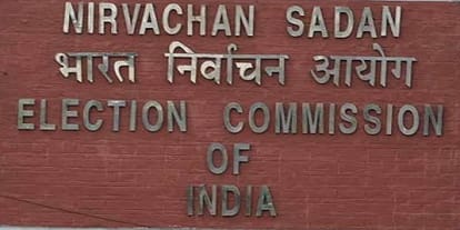 Punjab Assembly polls, CM badal and Deputy CM notice for paid news case